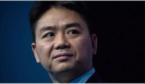 京东在微信里“山寨”了一个拼多多</a>