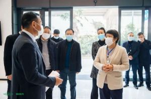 青浦区区委书记一行领导来访福维克工厂