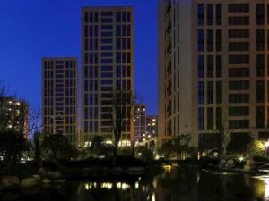 慢钱财商：两会再提“住房不炒”，房价怎么走？
