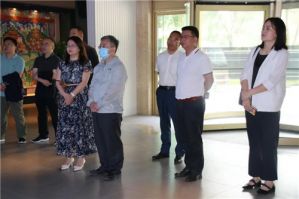 拉萨市政府副市长张文浩一行莅临金诃藏药调研</a>