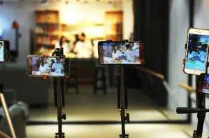 重点查处虚构交易、明确带货主播的法律责任，直播带货有望告别野蛮生长</a>