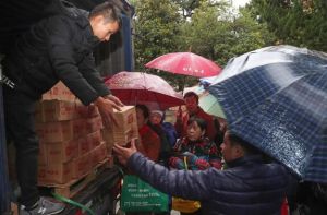 “名媛”拼单背后：电商从“搜索时代”迈入“社交时代”丨品牌新事