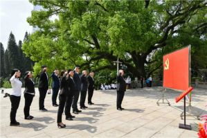 “巾帼英雄激励我，心有理想跟党走”理想党建活动圆满结束</a>
