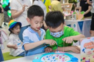 如新中国开展儿童公益主题月系列活动