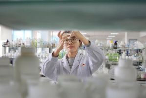 福瑞达生物党员刘菲：坚定信仰行有方向 履职尽责先锋榜样