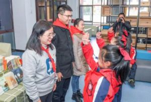 “感恩台账”满载浓情关爱，跃莱爱心引社会接力温暖鹤峰儿童