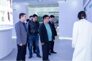 邹城经济开发区主任一行莅临威海紫光参观