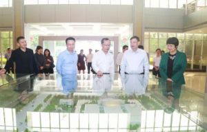 广东省药监局副局长严振一行调研康美药业