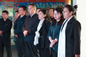 西藏自治区卫生健康委副书记、主任格桑玉珍一行莅临金诃藏药