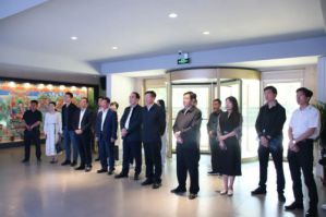 全国工商联副主席安立佳莅临金诃藏药调研