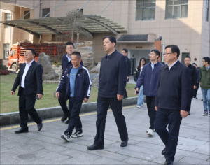 中国绿色食品发展中心唐泓书记一行莅临理想华莱调研