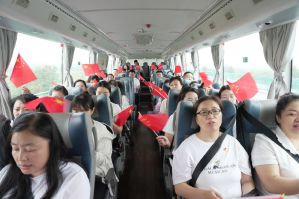 西柏坡教育、手绘蓝图、书画摄影、参观座谈 金木集团迎7.1活动丰富多彩