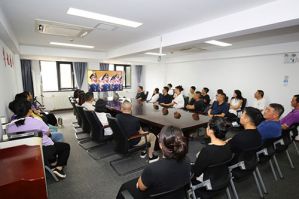 罗麦组织观看抗战胜利80周年9.3阅兵仪式