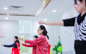 无限极23271小时的坚守 让公益暖在邻里间