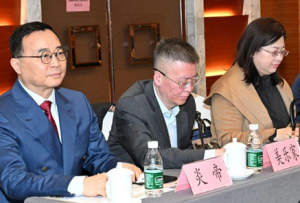 炎帝董事长厉农帆在京出席3·15圆桌座谈会</a>