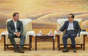 上海奉贤区领导接待如新首席运营官康泽远