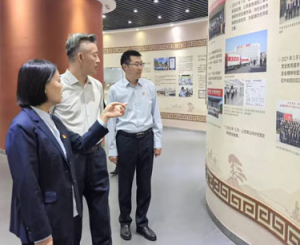 新时代集团党委副书记王庆祝一行调研新时代